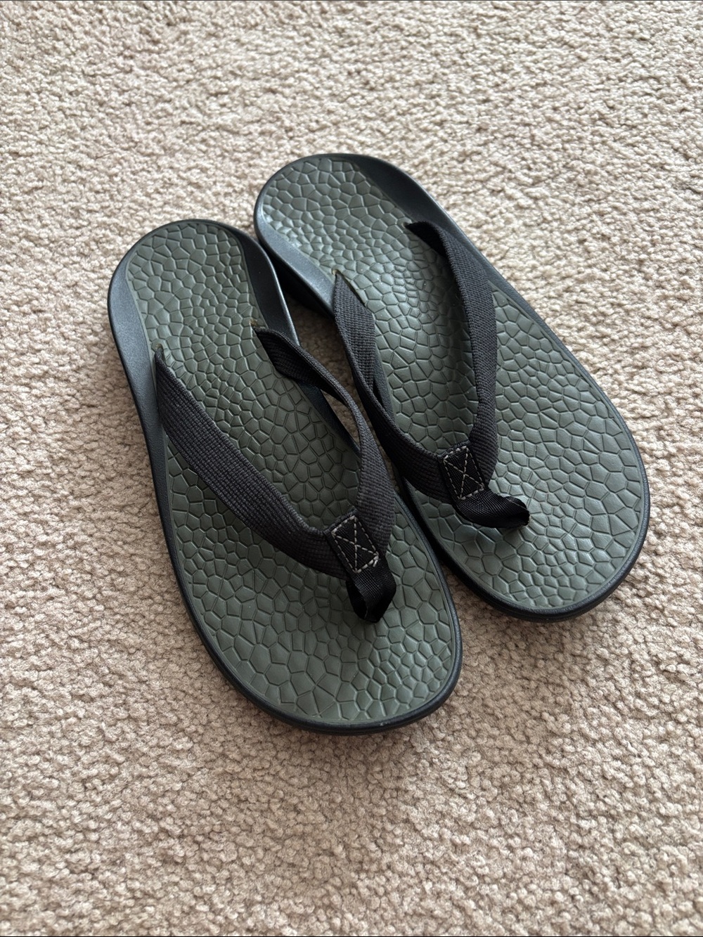 Chaco women’s flip flops size 9.5/10